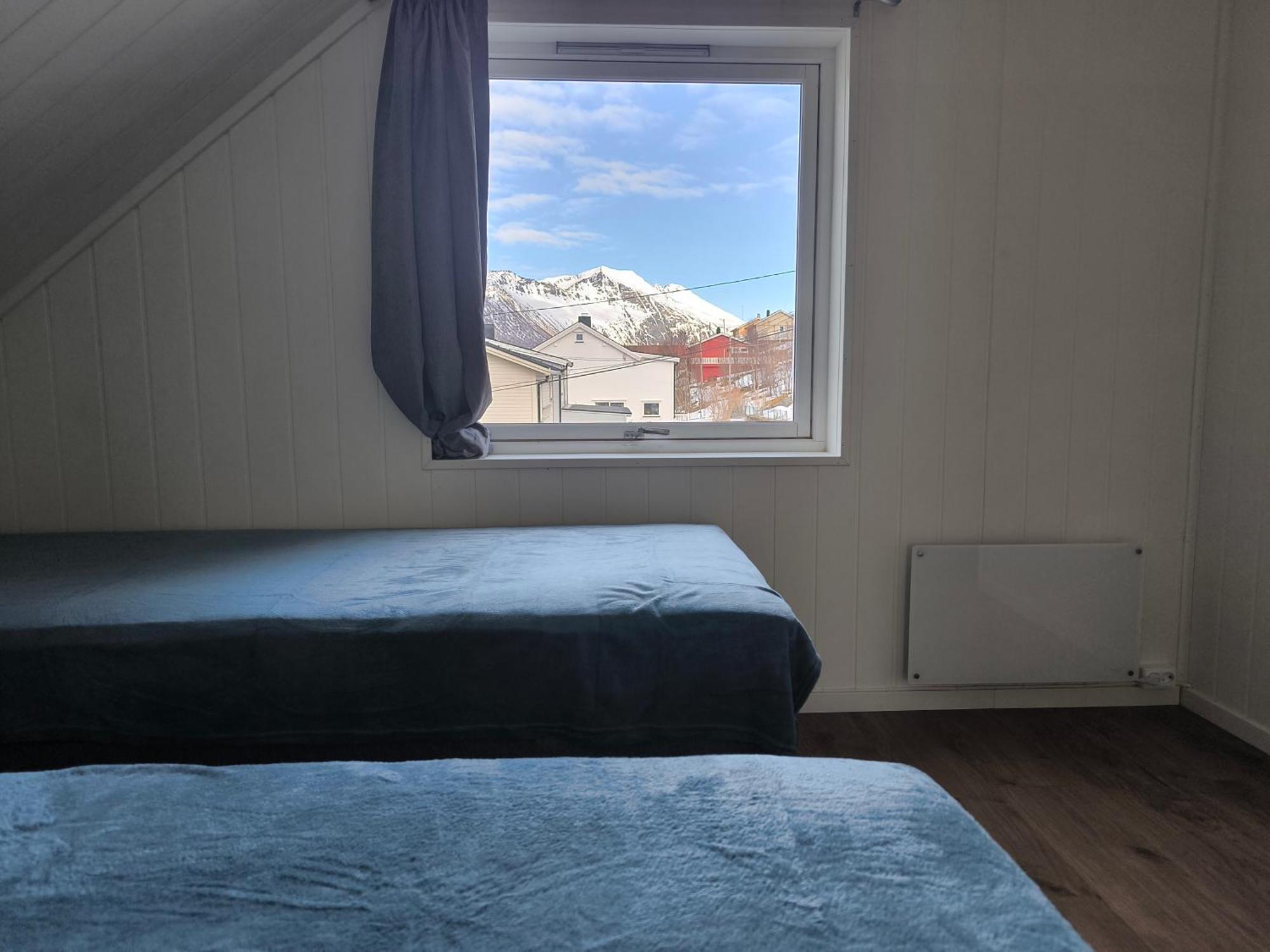 Hus Gryllefjord Villa Екстериор снимка