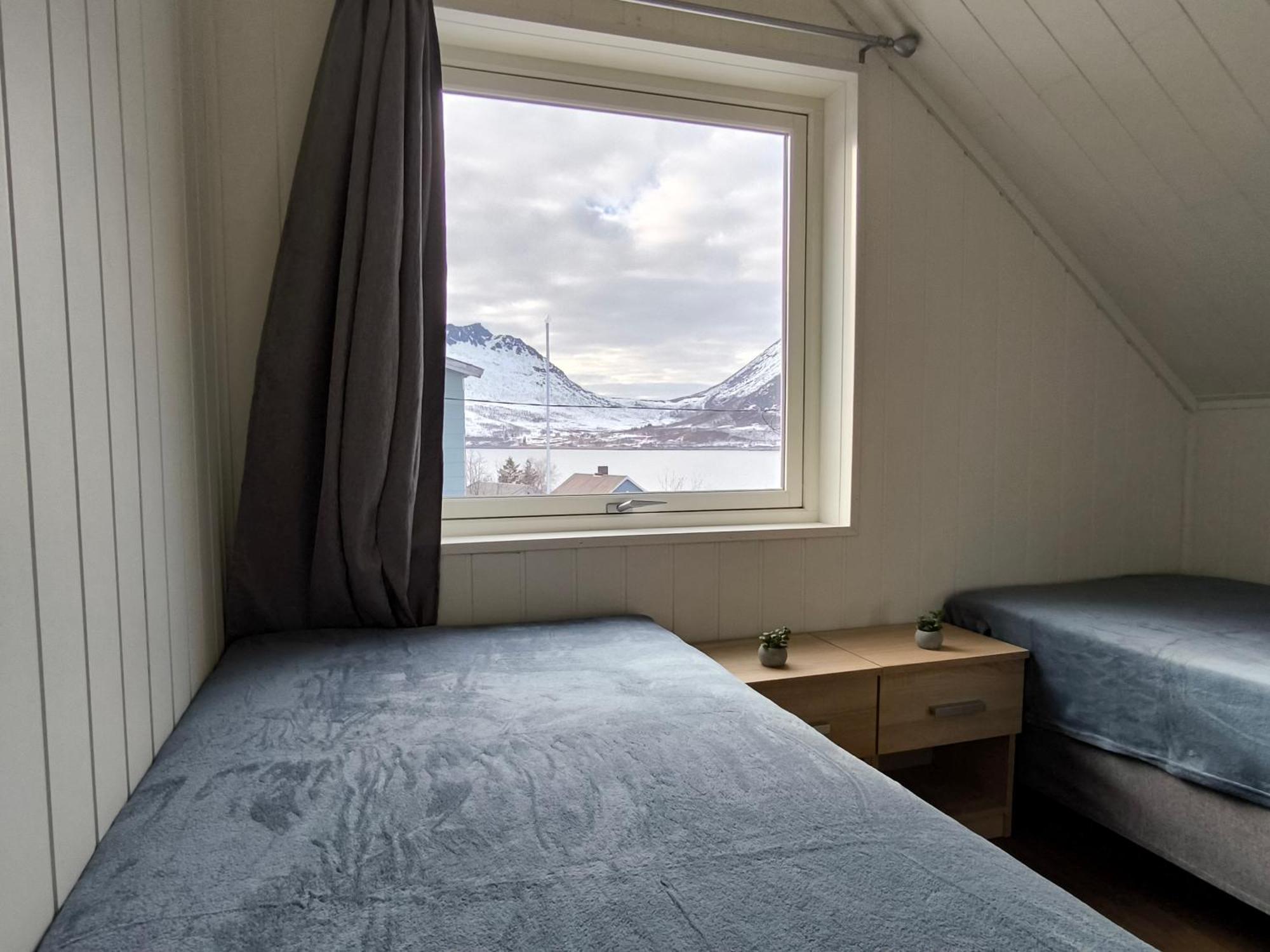 Hus Gryllefjord Villa Екстериор снимка